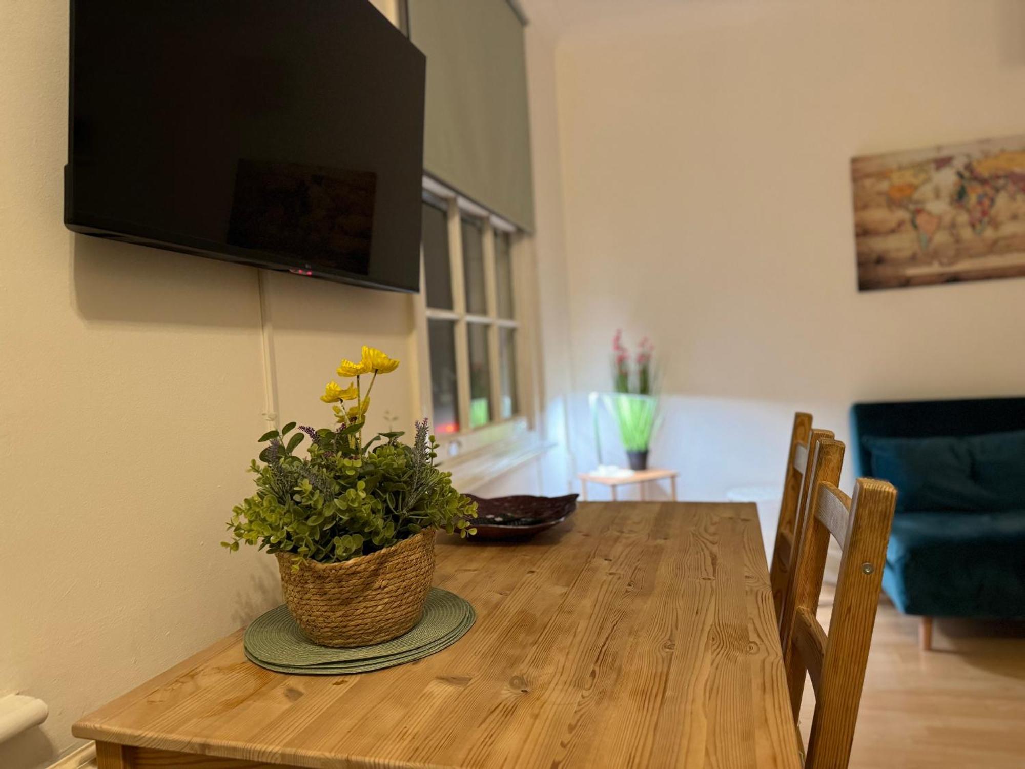 Prime Location Apartamento In Camden Town 런던 외부 사진